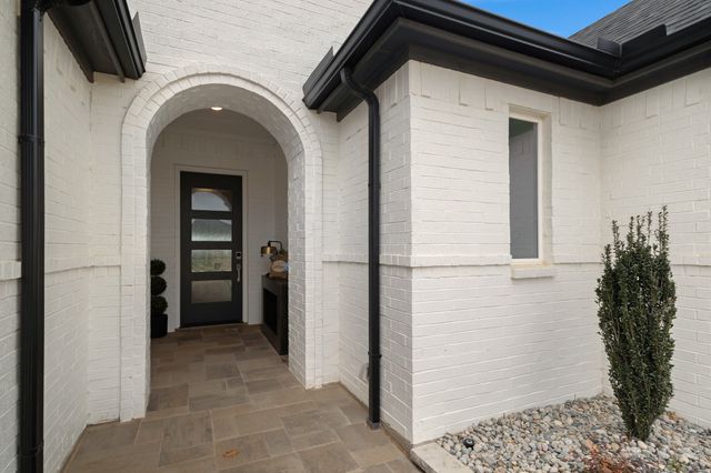 10817 Drinkwater Drive, Denton, TX 76207