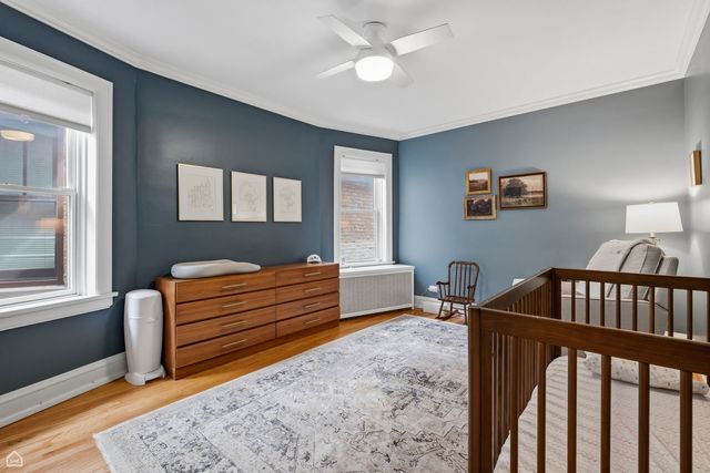 5822 N Sacramento Avenue, Chicago, IL 60659