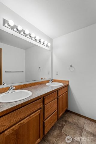 61 Packard Lane, Elma, WA 98541