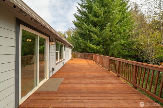 61 Packard Lane, Elma, WA 98541