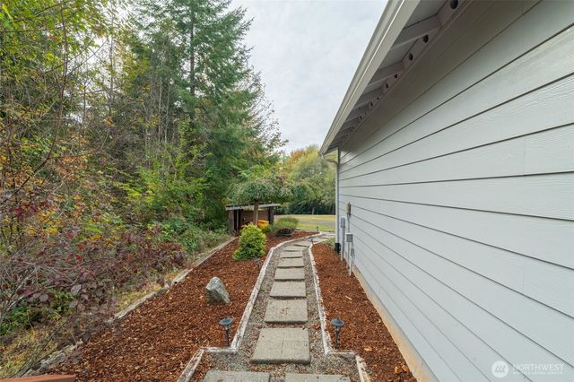 61 Packard Lane, Elma, WA 98541