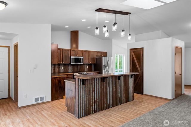 61 Packard Lane, Elma, WA 98541