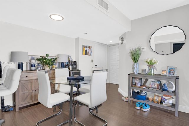 770 Claughton Island Dr 1113, Miami, FL 33131