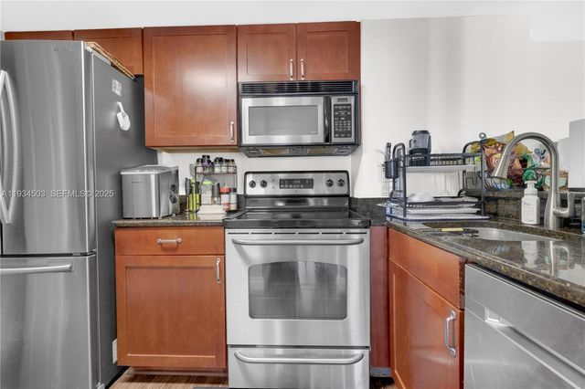 770 Claughton Island Dr 1113, Miami, FL 33131