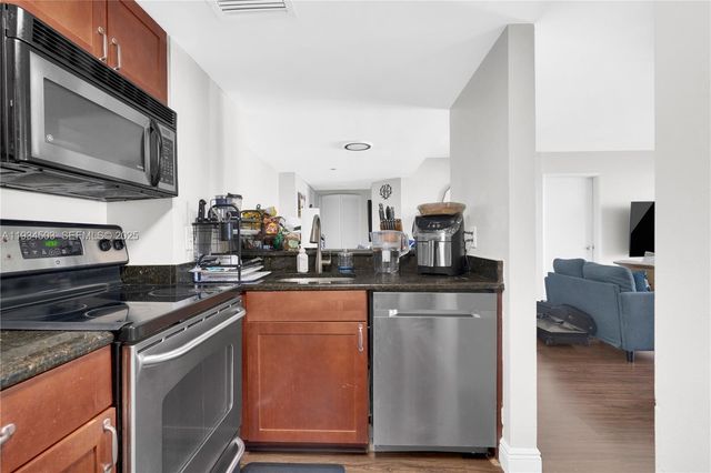 770 Claughton Island Dr 1113, Miami, FL 33131