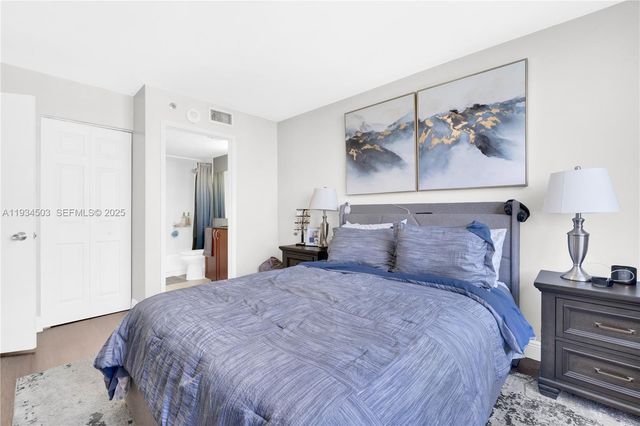 770 Claughton Island Dr 1113, Miami, FL 33131