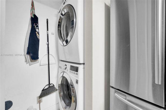 770 Claughton Island Dr 1113, Miami, FL 33131