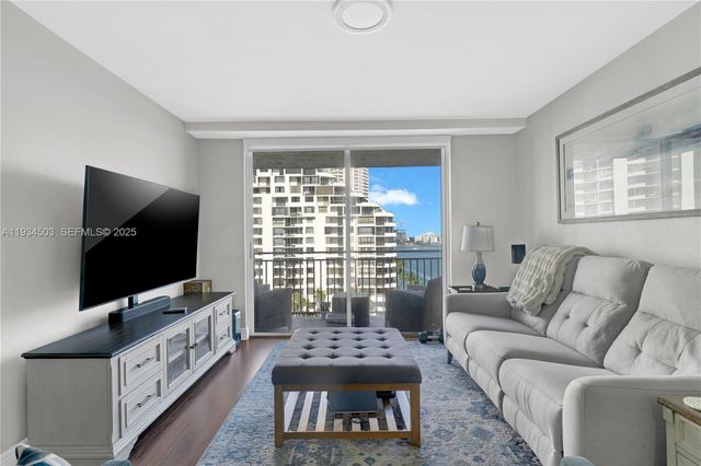 770 Claughton Island Dr 1113, Miami, FL 33131