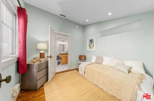 607 Ashland Avenue, Santa Monica, CA 90405