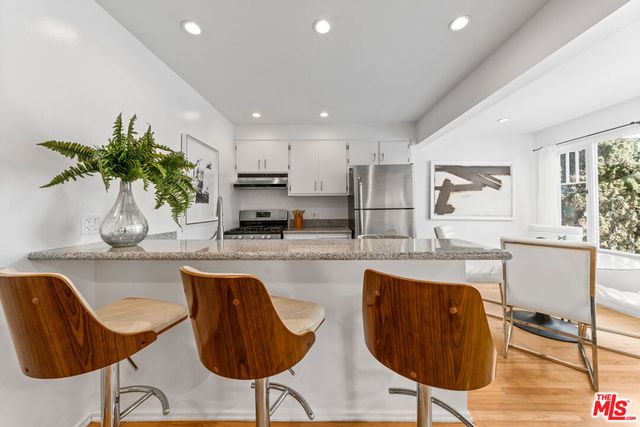 607 Ashland Avenue, Santa Monica, CA 90405