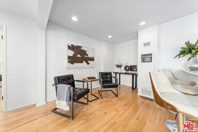 607 Ashland Avenue, Santa Monica, CA 90405