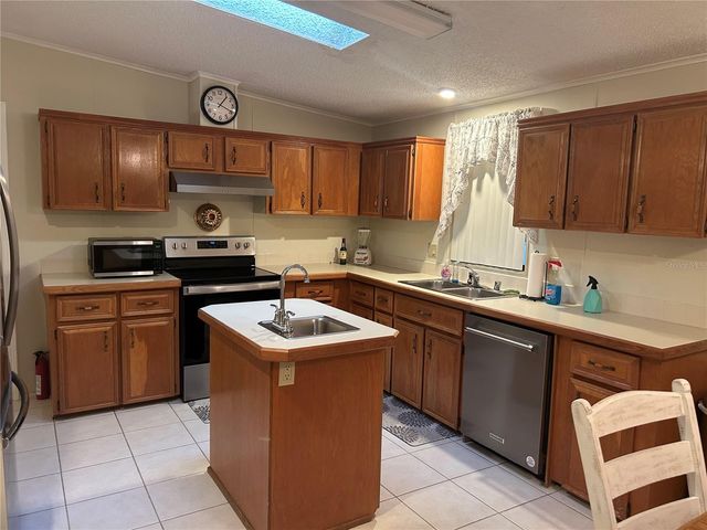 252 RITA BEE AVENUE, Davenport, FL 33897