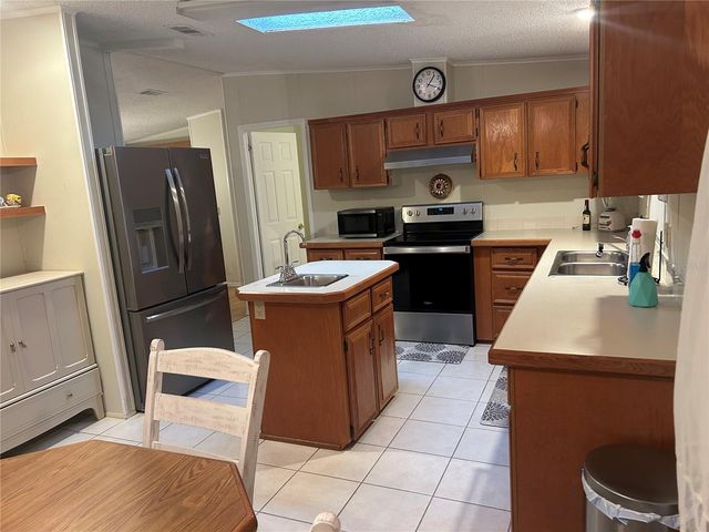 252 RITA BEE AVENUE, Davenport, FL 33897