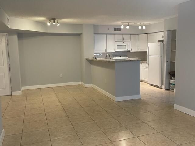 7888 Sonoma Springs Circle 105, Lake Worth, FL 33463