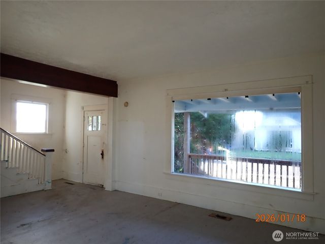 237 13th Street, Raymond, WA 98577