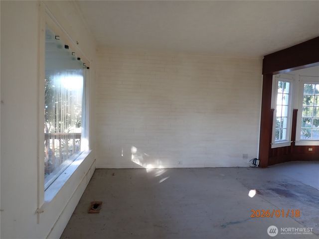 237 13th Street, Raymond, WA 98577