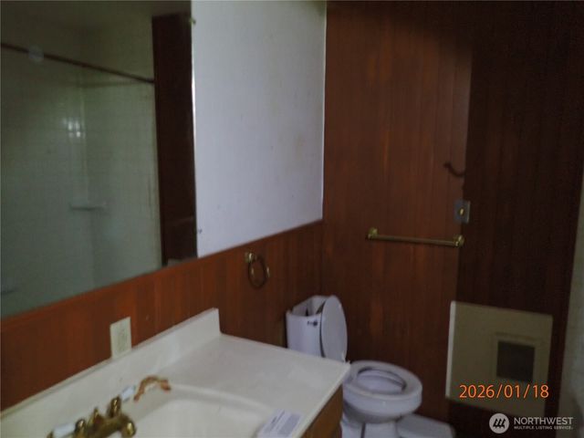 237 13th Street, Raymond, WA 98577