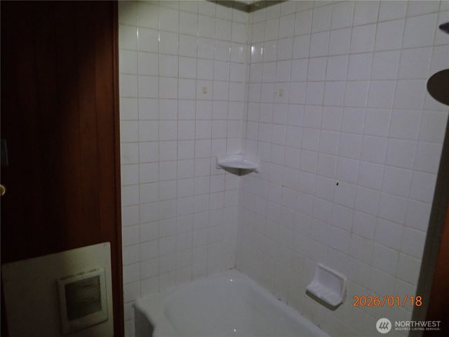 237 13th Street, Raymond, WA 98577