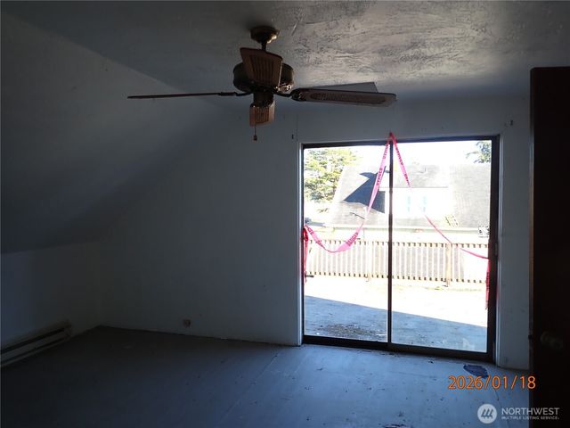 237 13th Street, Raymond, WA 98577