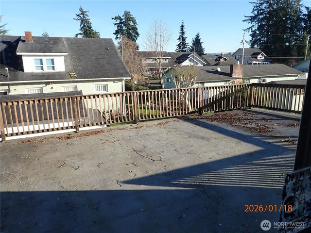 237 13th Street, Raymond, WA 98577