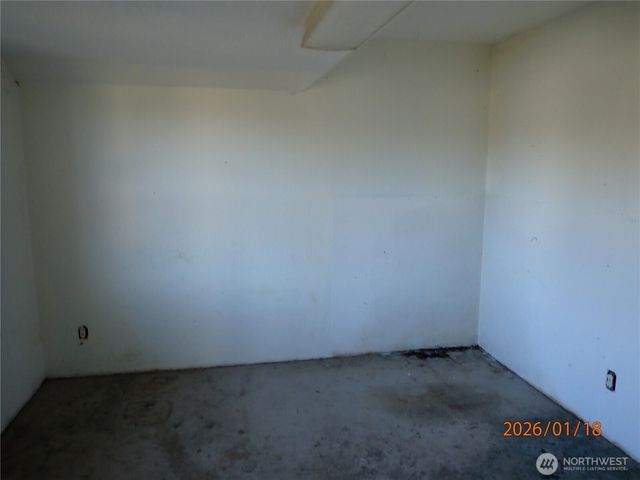 237 13th Street, Raymond, WA 98577