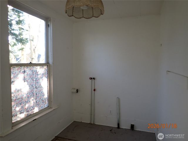 237 13th Street, Raymond, WA 98577