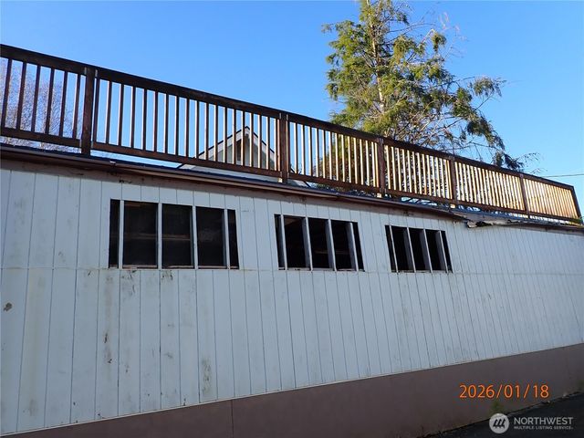 237 13th Street, Raymond, WA 98577