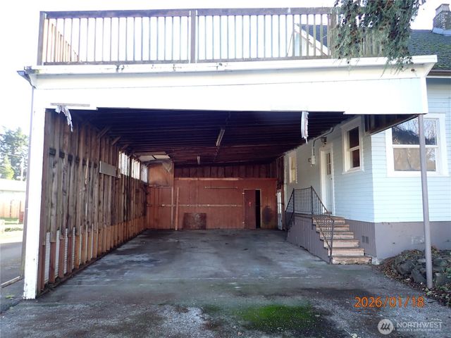 237 13th Street, Raymond, WA 98577