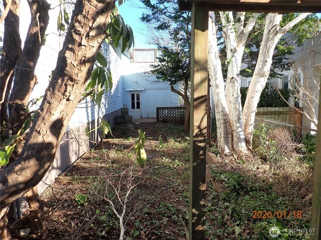 237 13th Street, Raymond, WA 98577