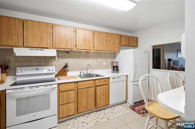 10 Orchard Street 1F, Hackensack, NJ 07601