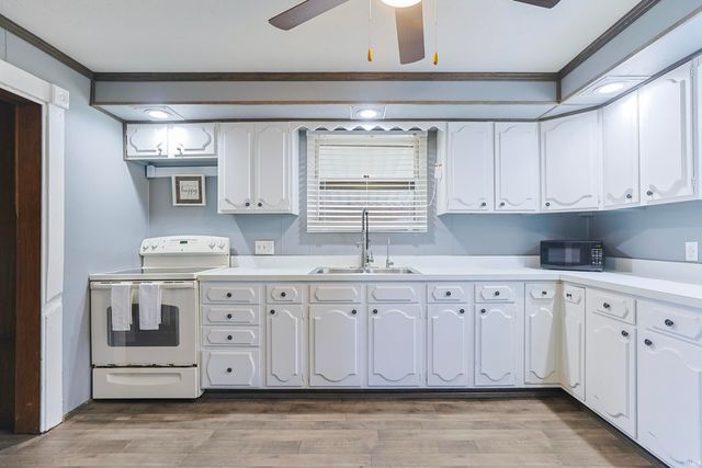 1614 Longley Avenue, South Bend, IN 46628