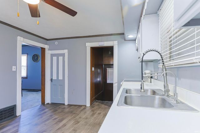 1614 Longley Avenue, South Bend, IN 46628