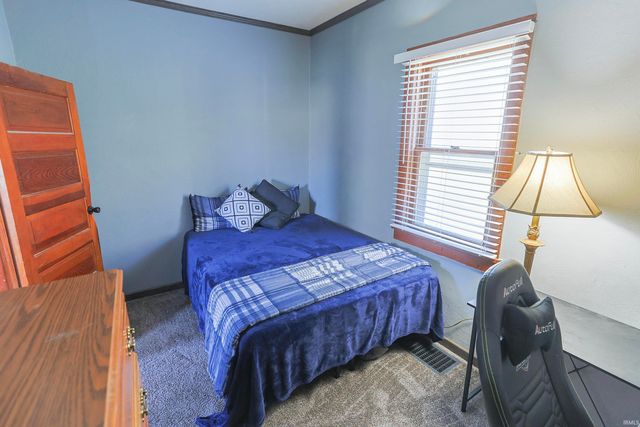 1614 Longley Avenue, South Bend, IN 46628