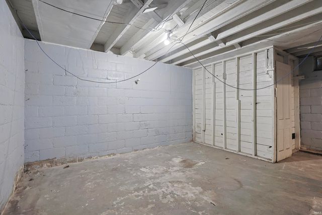 1614 Longley Avenue, South Bend, IN 46628