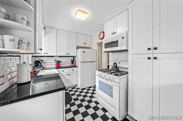 716 Dover, San Diego, CA 92109