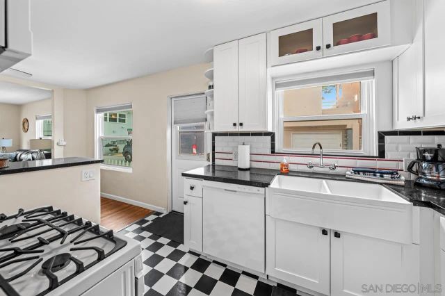 716 Dover, San Diego, CA 92109