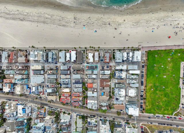 716 Dover, San Diego, CA 92109