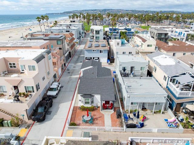 716 Dover, San Diego, CA 92109