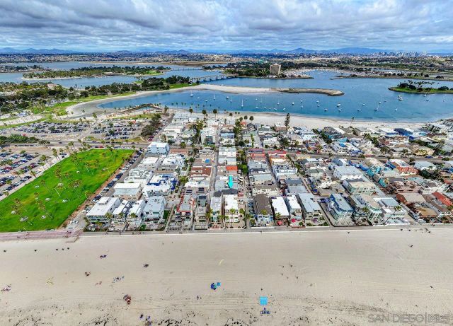 716 Dover, San Diego, CA 92109