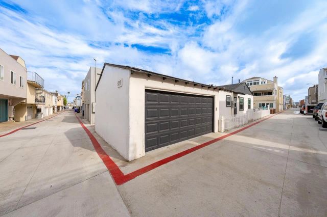 716 Dover, San Diego, CA 92109