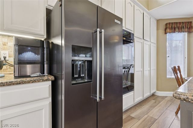 9421 Cedar Heights Avenue, Las Vegas, NV 89134