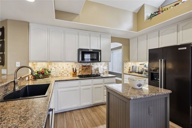 9421 Cedar Heights Avenue, Las Vegas, NV 89134