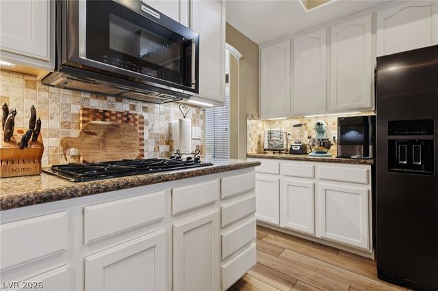 9421 Cedar Heights Avenue, Las Vegas, NV 89134