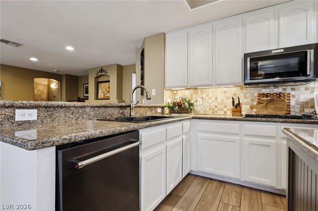 9421 Cedar Heights Avenue, Las Vegas, NV 89134