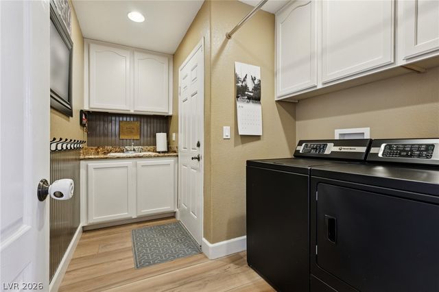 9421 Cedar Heights Avenue, Las Vegas, NV 89134