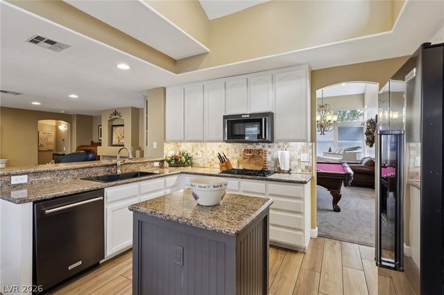 9421 Cedar Heights Avenue, Las Vegas, NV 89134