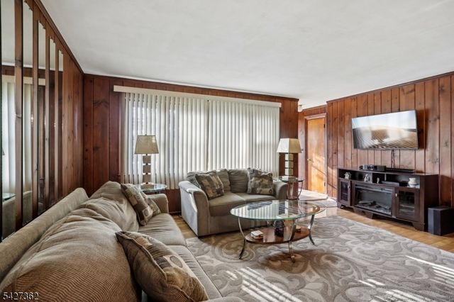 192 Rudolph Ave, Rahway City, NJ 07065