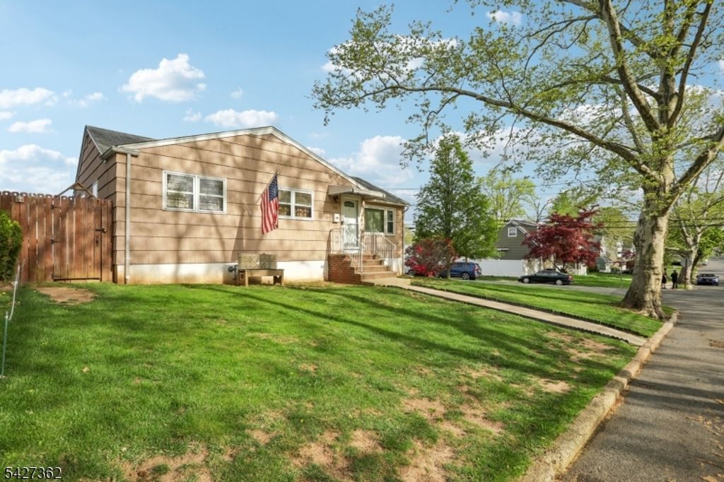 192 Rudolph Ave, Rahway City, NJ 07065