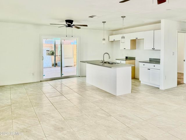 5408 S 19TH Avenue, Phoenix, AZ 85041