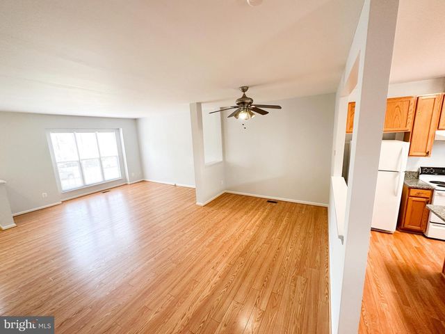 20910 BUTTERWOOD FALLS TER, Sterling, VA 20165
